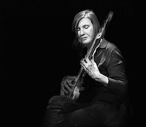 Řeči, struny a jiné odbočky / Eva Turnová a František Čuňas Stárek 